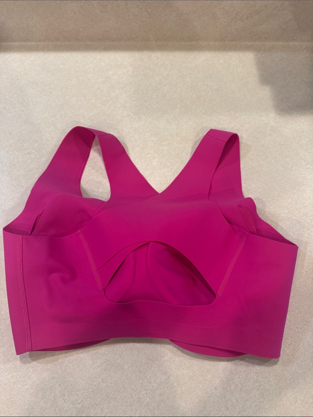 Wireless Seamless Sports Bra in Fuchsia - Smooth Support - Picture 2 of 4